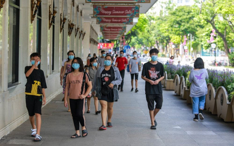 Hà Nội: Xử phạt chủ quán ở bãi đá sông Hồng vi phạm quy định về phòng, chống dịch
